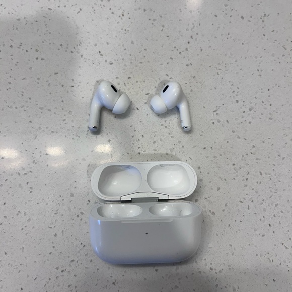 Apple AirPods Pro with White Charging Case - Picture 3 of 5
